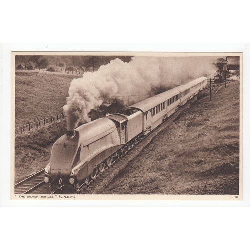 The Silver Jubilee Steam Locomotive LNER Railway Postcard 10