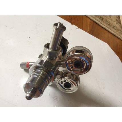 CONTROL CORP 4323322-660 PNEUMATIC REGULATOR,3000psi MAX(GAGE DAMAGE),BD