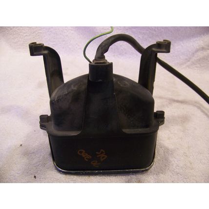 1970 CHRYSLER 300 LH FRONT TURN SIGNAL HOUSING & LENS