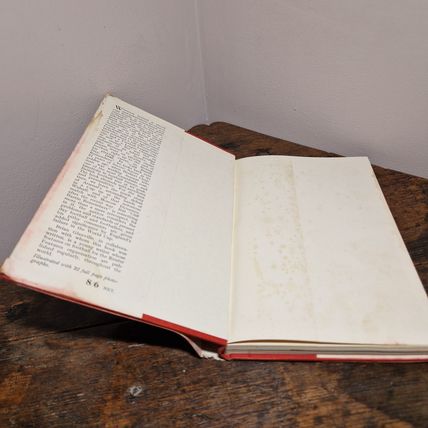Cliff Bastin Remembers Hardback 1950 The Ettrick Press (Moisture damage)