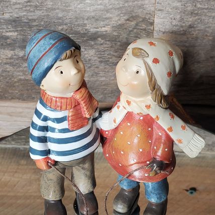 Figurine - Boy & Girl Walking dogs - Brisk Walk - Stocking Caps - Scarves