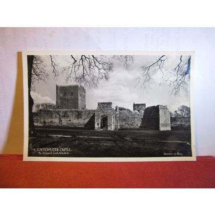 PORTCHESTER CASTLE, HAMPSHIRE. unused postcard RP by Ministry of Works =