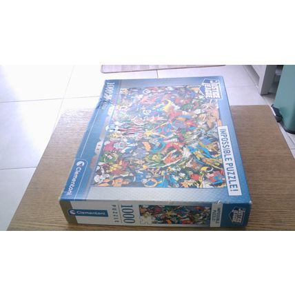 JUSTICE LEAGUE - IMPOSSIBLE PUZZLE Jigsaw by Clementoni (1000 Piece)