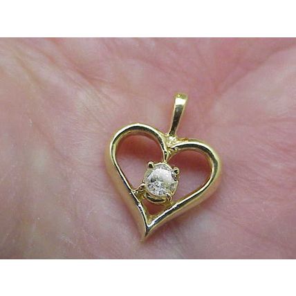 Estate Vintage 14k Yellow Gold Genuine .25ct Solitaire Diamond Pendant