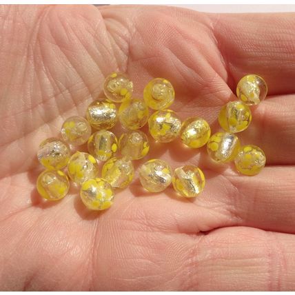 18 Yellow Speckled 8mm Glass Bead Foil Center Crafting bd056