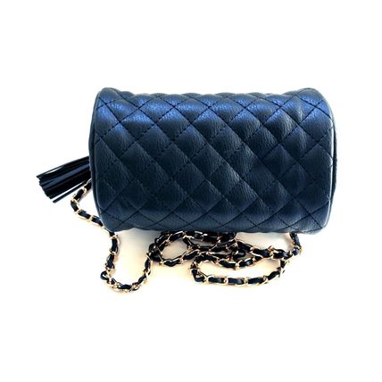 New DELUXITY Quilted Barrel Crossbody Bag with Tassel and Chain Strap Black