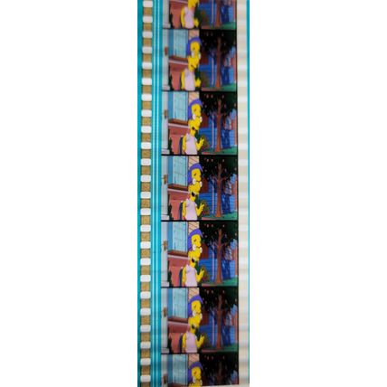 Simpsons Movie. Pk GEB - B033g . 1 STRIP OF 5 - 35MM FILM CELLS
