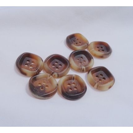 L8 Brown Marbled Buttons 8 Pieces 3/4 Inch 20mm Resin