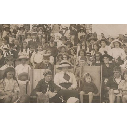 Unusual Beach Audience Black Hill Estate Sign Old Hereford RPC Postcard