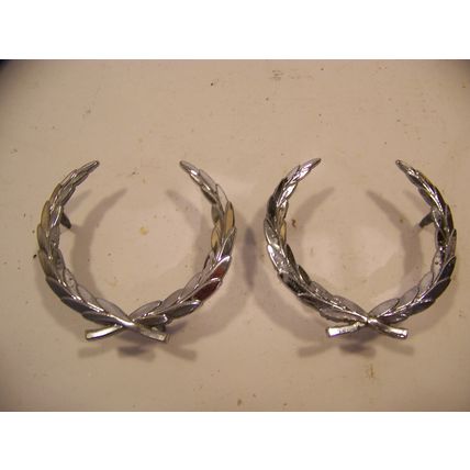1976 CADILLAC WREATH EMBLEMS #4416721 OEM PAIR FLEETWOOD COUPE SEDAN DEVILLE