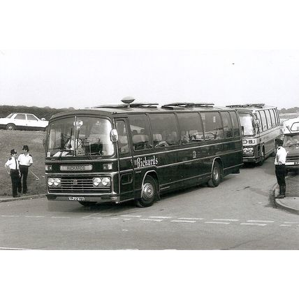 Black & White Photo of Charles Rickards (Tours) Ltd. of Brentford - TPJ 278S