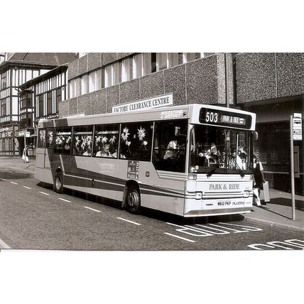 Black & White Photograph of Maidstone & District Motor Services Ltd. - M612 PKP