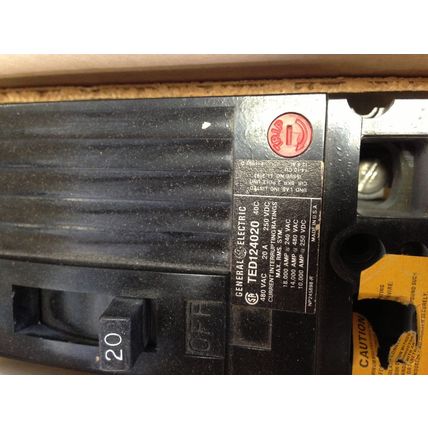 NEW GE TED124020 TED124035WL CIRCUIT BREAKER, 2-POLE, 480VAC/250VDC, 35A,AY