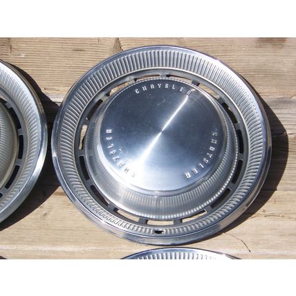 1970 70 Chrysler Hub Caps (4) OEM 15" Hollander #349 New Yorker Town & Country