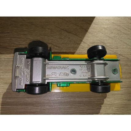 Matchbox No71 Green Cattle Truck