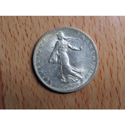 France Republic 1917 1 Franc Coin (HIGH GRADE)