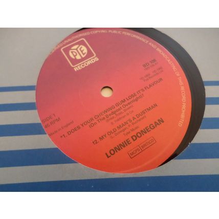 Lonnie Donegan - Does Your Chewing Gum Lose Its Flavour, 12" 4 Track 45rpm Vinyl