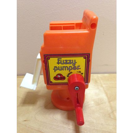 Vintage 1977 play-Doh Fuzzy Pumper Barber & Beauty Shop Accessories