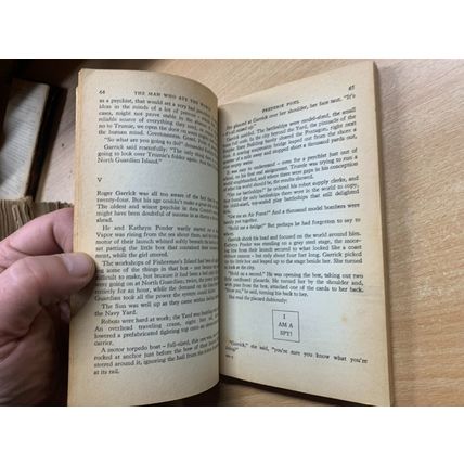 1968 "SCIENCE FICTION SHOWCASE" MARY KORNBLUTH VINTAGE PAPERBACK BOOK (P3)