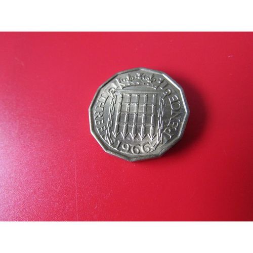 1966 QUEEN ELIZABETH II BRASS THREEPENCE - COIN - 2 FREE POST. AD