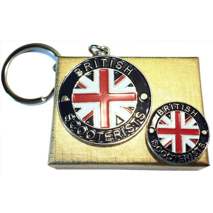 Gift Boxed British Scooterist Metal Keyring & Enamel Badge Set MOD Scooter Rider