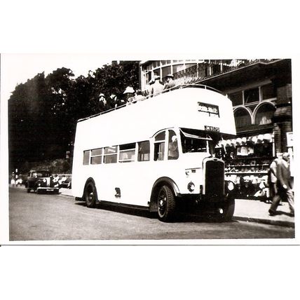 Black & White Photograph of Westcliff-on-Sea Motor Services Ltd - JN 8570