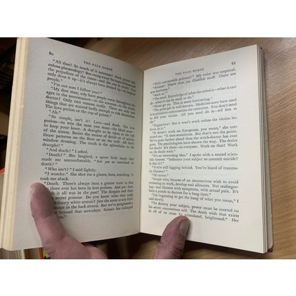 1961 AGATHA CHRISTIE 1ST EDITION "THE PALE HORSE" HARDBACK BOOK (P3) AA
