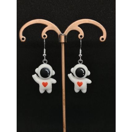 Astronaut/Spaceman Love Heart Fun/Quirky/Funky Kawaii Silver Plated Earrings