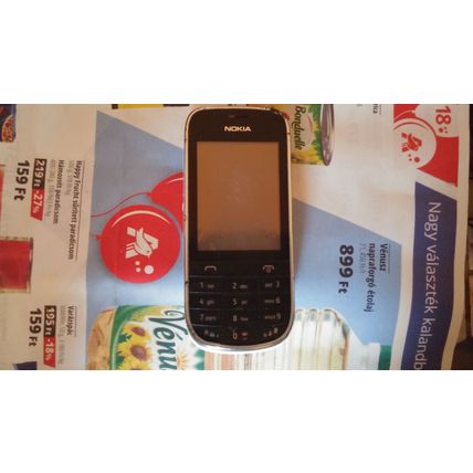 Nokia 203 phone for sale with broken screen!