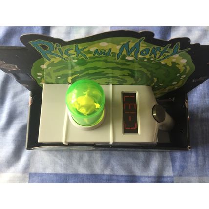 Rick and Morty Portal Gun (NEW in Packaging) Funko c-137