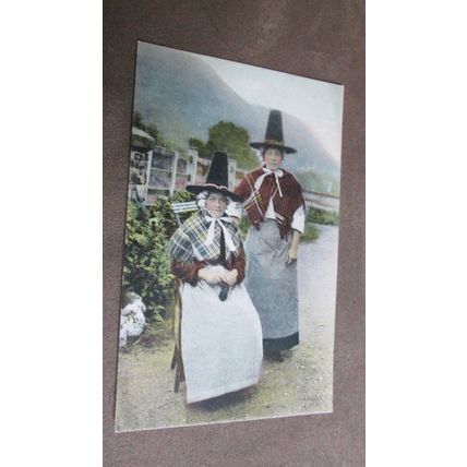 Early Woodbury Series Postcard - Wales / Welsh Ladies in Traditional Costume