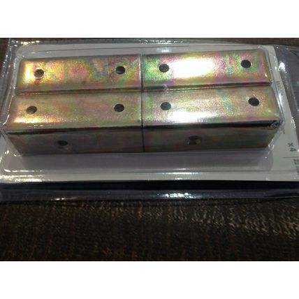 Blooma Solid Steel Fixing Clip 22mm Bracket Clips for Fencing Etc 2 Packs of 4