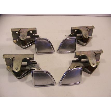 1977 CHRYSLER NEWPORT 4D DOOR HANDLE ASSYS TOWN & COUNTRY OEM 76 75 74 GRAN FURY