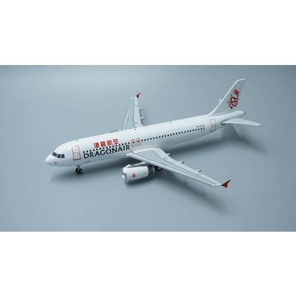 A320-231 REG: B-HYU DRAGONAIR WITH STAND-INFLIGHT 200 BA320HYU 1/200