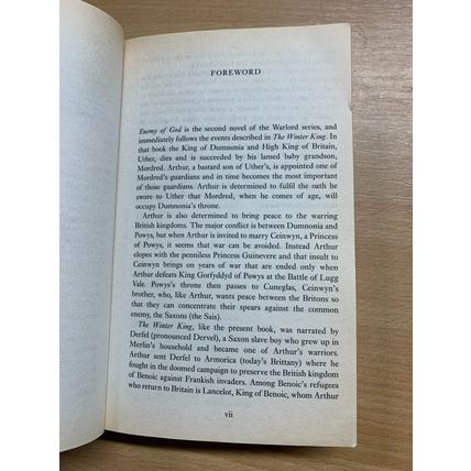1997 BERNARD CORNWELL "ENEMY OF GOD" KING ARTHUR FICTION PAPERBACK BOOK (P3)