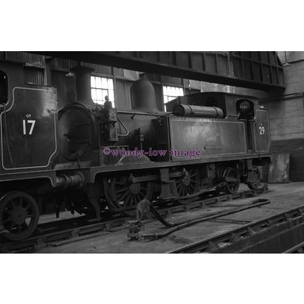 pu2032 - Engine Alverstone No.29, at Ryde St.Johns Road Shed - print 6x4