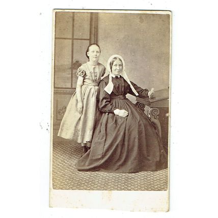 Victorian cdv photo elderly lady & girl Worcester photographer