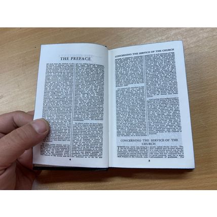 1969 THE BOOK OF COMMON PRAYER SMALL HARDBACK BOOK (P3)