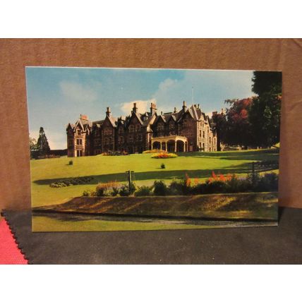 THE BEN WYVIS HOTEL, STRATHPEFFER, SCOTLAND unused postcard, Colourmaster =