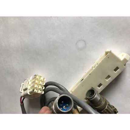 PYLE-NATIONAL BKW AMPHENOL AN-3057-4 MS3101A-10SL-4P,BKS AMPHENOL AN-3057-4,SU