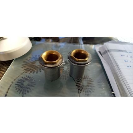 2x 25mm Galvanised flange couplings