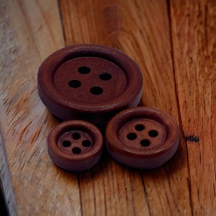 10mm To 20mm Red Brown wooden button Round 4-holes Sewing clothes crafts