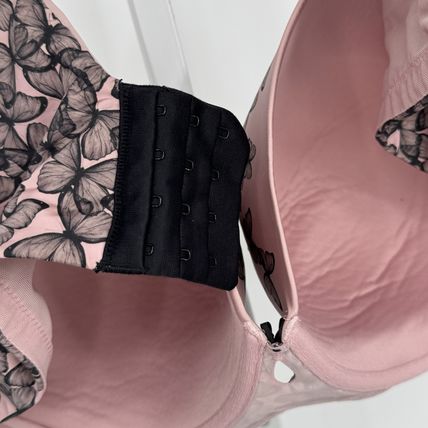 Title: “Torrid Women’s 44DDD Butterfly Print Bra - Pink/Black