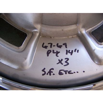 1967 PLYMOUTH VIP 14" HUBCAPS OEM (5) #2881772 1967 68 69 SPORT FURY