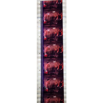 Pk GEB - B - MIX - b 050X. 1 STRIP OF 5 - 35MM FILM CELLS. ( R ? )