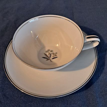 Vintage Lot 8 NORITAKE Fine China BESSIE 5788 SAUCERS & CUPS Tea Coffee Japan