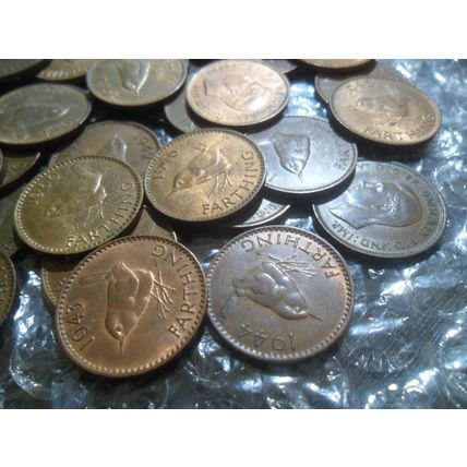 Bulk lot of George VI farthings - over 50 coins.
