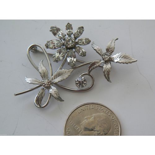 VINTAGE KREMENTZ WHITE GOLD OVERLAY RHINESTONE BROOCH