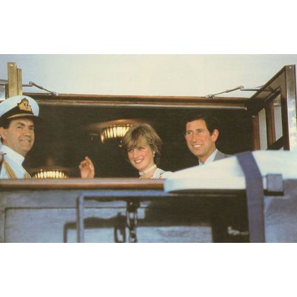 Princess Diana Waving on Royal Yacht Prince Charles 1981 Postcard