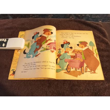 Little Golden Book Huckleberry Hound And The Christmas Sleigh (C) Edition 1960